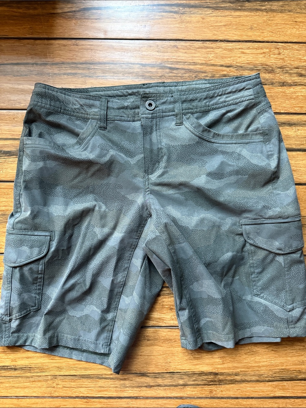 Kuhl Women's Olive Gray Camo Cargo Shorts
